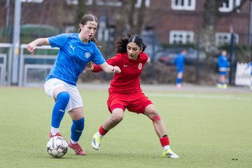 Bild 351 - wCJ Eimsbuettler TV - Holstein Kiel : Ergebnis: 0:1